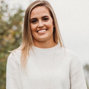Meet your Posher, Caitlin